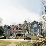 Condo 3 Bedroom On Golf Le Geant, Access In The Mountain