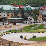 Townhouse With Free Shuttle To Tremblant Resort