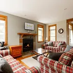 Serenity Peaks Lodge By Instantsuites-Labete Golf