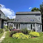Tremblant Village Retreat!Steps To Hill & Trails