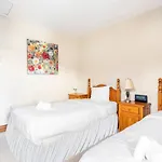 Serenity Peaks Lodge By Instantsuites-Labete Golf