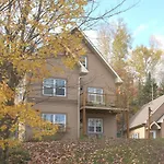The Golf & Mountain View Retreat By Instant Suites