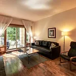 Cozy Condo - Ski-In/Out - Fireplace - In Nature