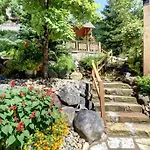 Cozy Condo - Ski-In/Out - Fireplace - In Nature