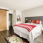 Luxury Condominium With Rustic Minimalist Style