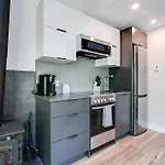 Le Petit Condo B - Ski In/ Ski Out Mont-Tremblant