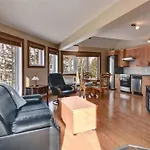 Bright Condo Near The Lake By Globalstay