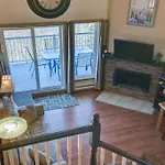 Charming Tremblant 1 Bedroom With Pool And Hot Tub