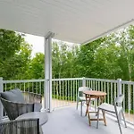 Modern Lodge Pool & Spa Mont-Tremblant