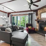 Les Manoirs Wpool & Hot Tub Near Village 120-7