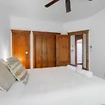 Les Manoirs Wpool & Hot Tub Near Village 120-7