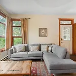 Les Eaux - 2Bdrs W Pool & Hot Tub Near Village