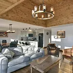 Les Falaises Mont Tremblant Luxury Ski Retreat