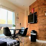 Le Minimaliste Elegant