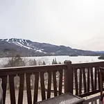 Relaxed Chalet With Views Of Mont-Tremblant