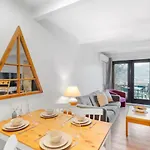 Cottage Vibe Condo With Views Of Mont-Tremblant