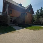 Edm 1520-11 Great Family Spot