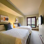 Edm 1520-11 Great Family Spot