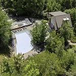 Les Manoirs 3Bdrs W Pool & Hottub Near Village
