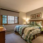 Les Falaises By Tremblant Platinum