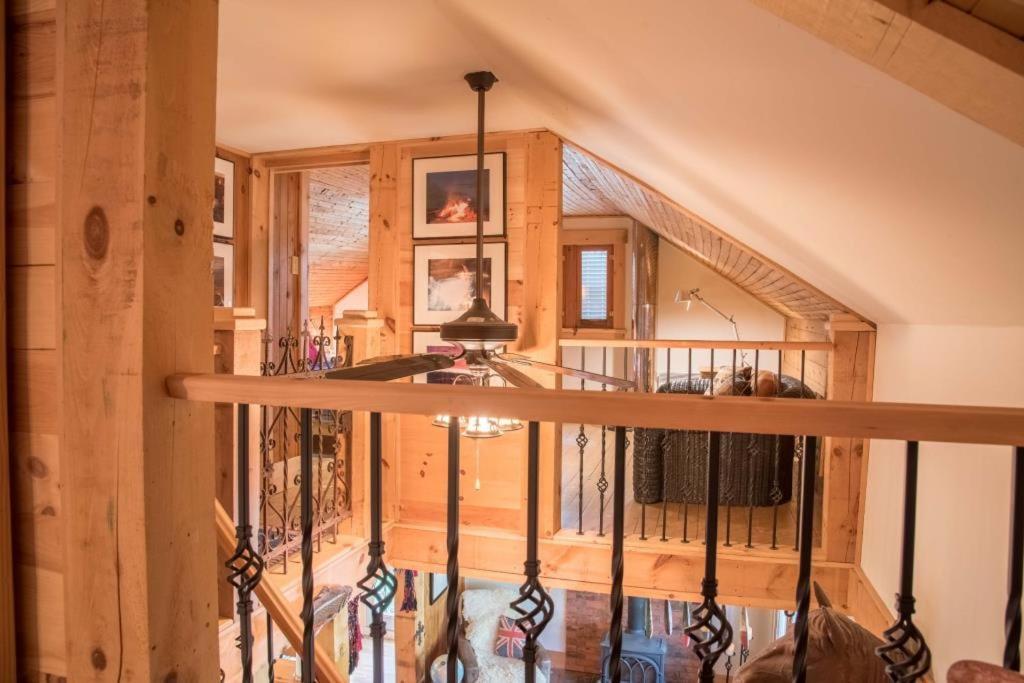 5min To Resort, Private Beach, New 1000mb Internet, 3 Queen Beds, * Mont-Tremblant