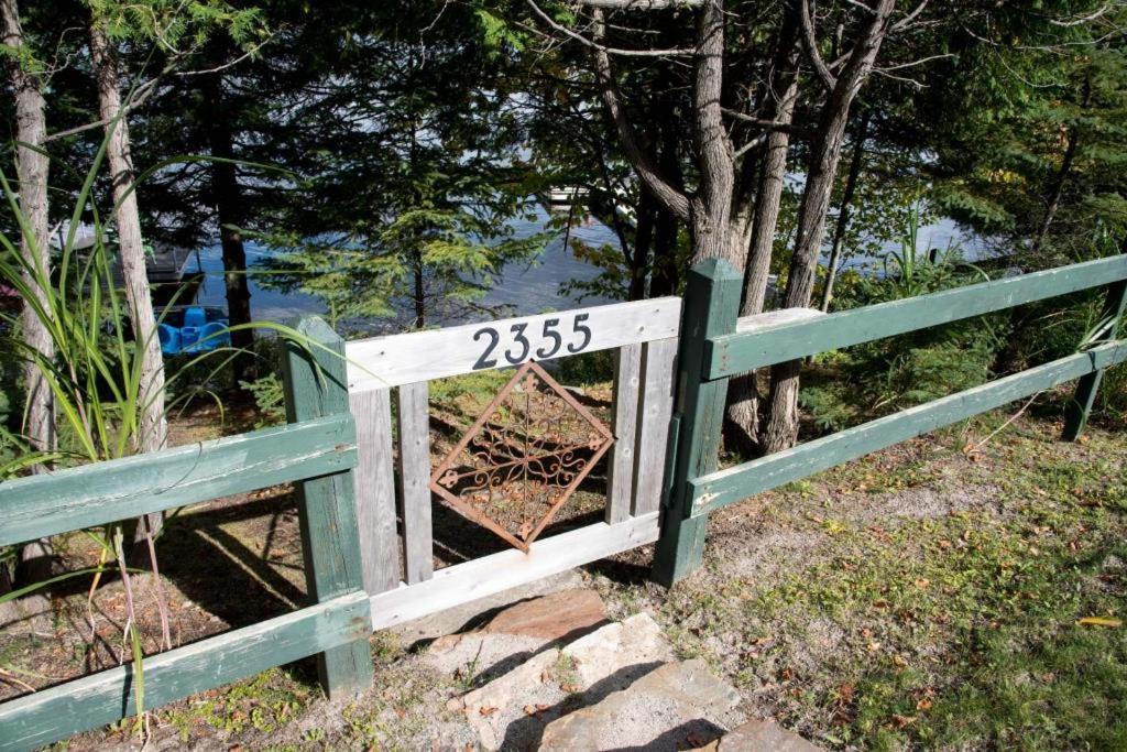 5min To Resort, Private Beach, New 1000mb Internet, 3 Queen Beds, * Mont-Tremblant