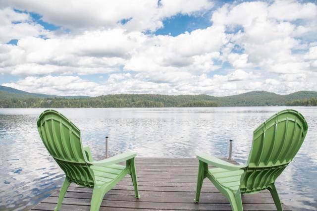 Chalet 5min To Resort, Private Beach, New 1000mb Internet, 3 Queen Beds, Mont-Tremblant
