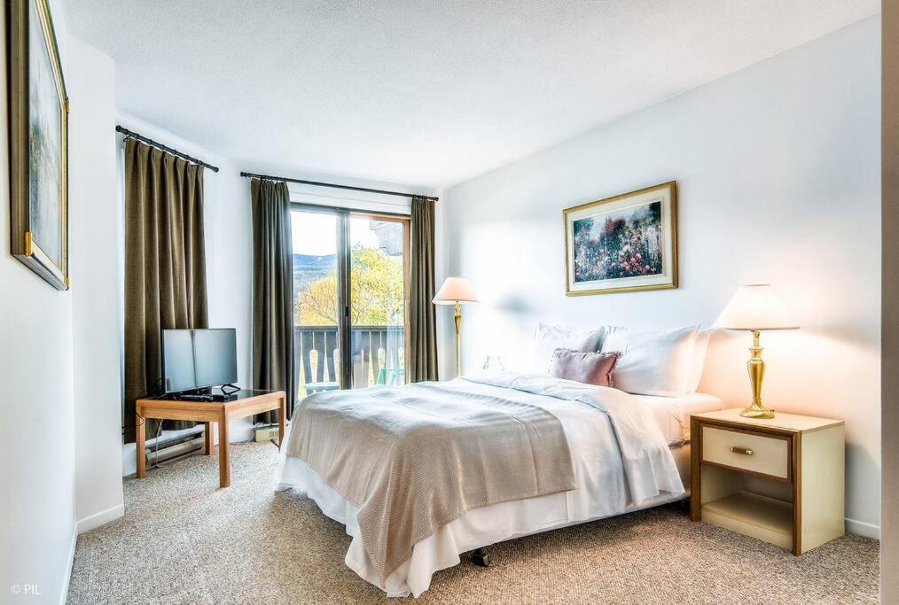 Holiday home Amazing Lakemountain View 5min To Tremblant484 Mont-Tremblant