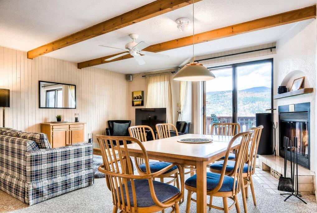 Holiday home Amazing Lakemountain View 5min To Tremblant484