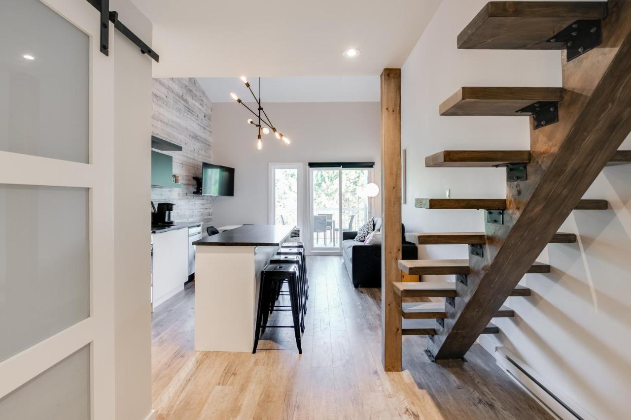 Apartment Charming Redesigned Condo-10 Minutes From Mountain Mont-Tremblant