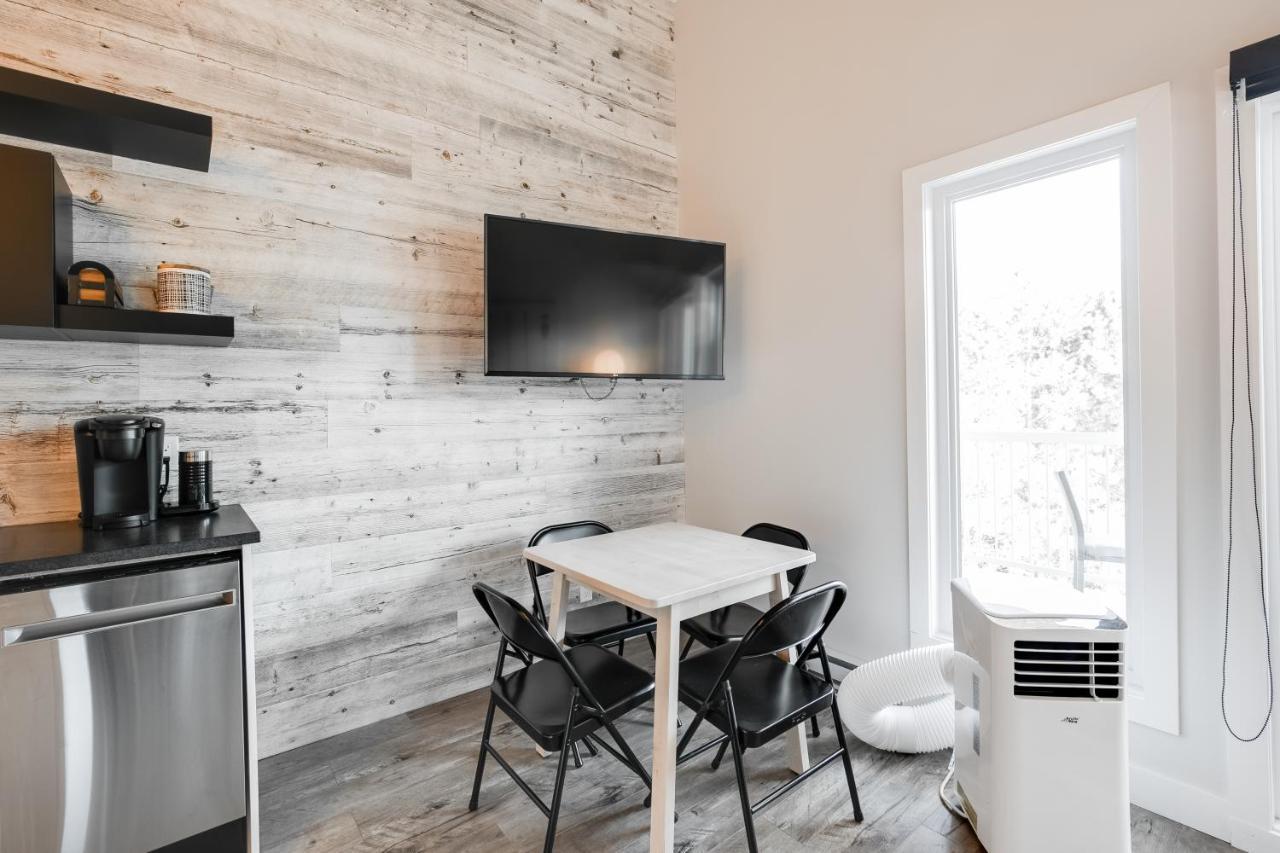 Charming Redesigned Condo-10 Minutes From Mountain