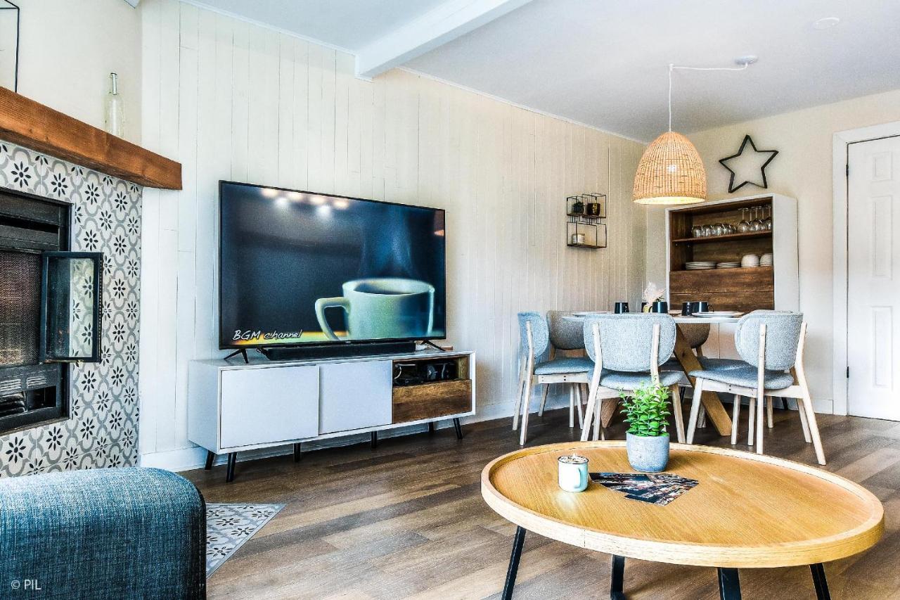 Amazing Lakemountain View 5min To -xplore Holiday home Mont-Tremblant