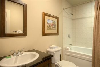 Hotel Tremblant-les-eaux - Rvmt Mont-Tremblant