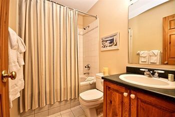 Hotel Etoile Du Matin - Tremblant Sunstar 3*