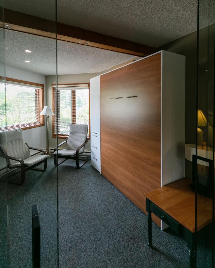 Escapade Pinoteau Tremblant Getaway *