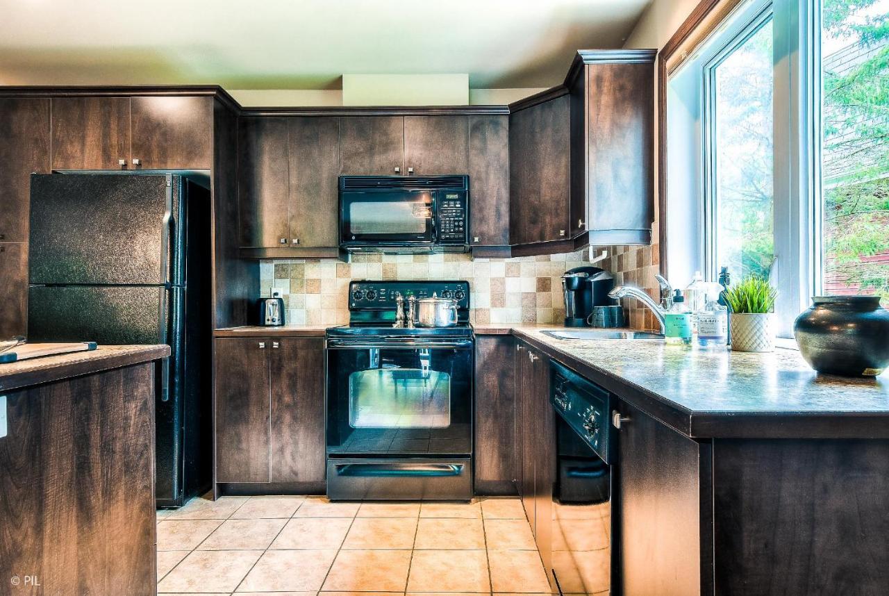 Townhouse With Free Shuttle To Tremblant Holiday home Mont-Tremblant