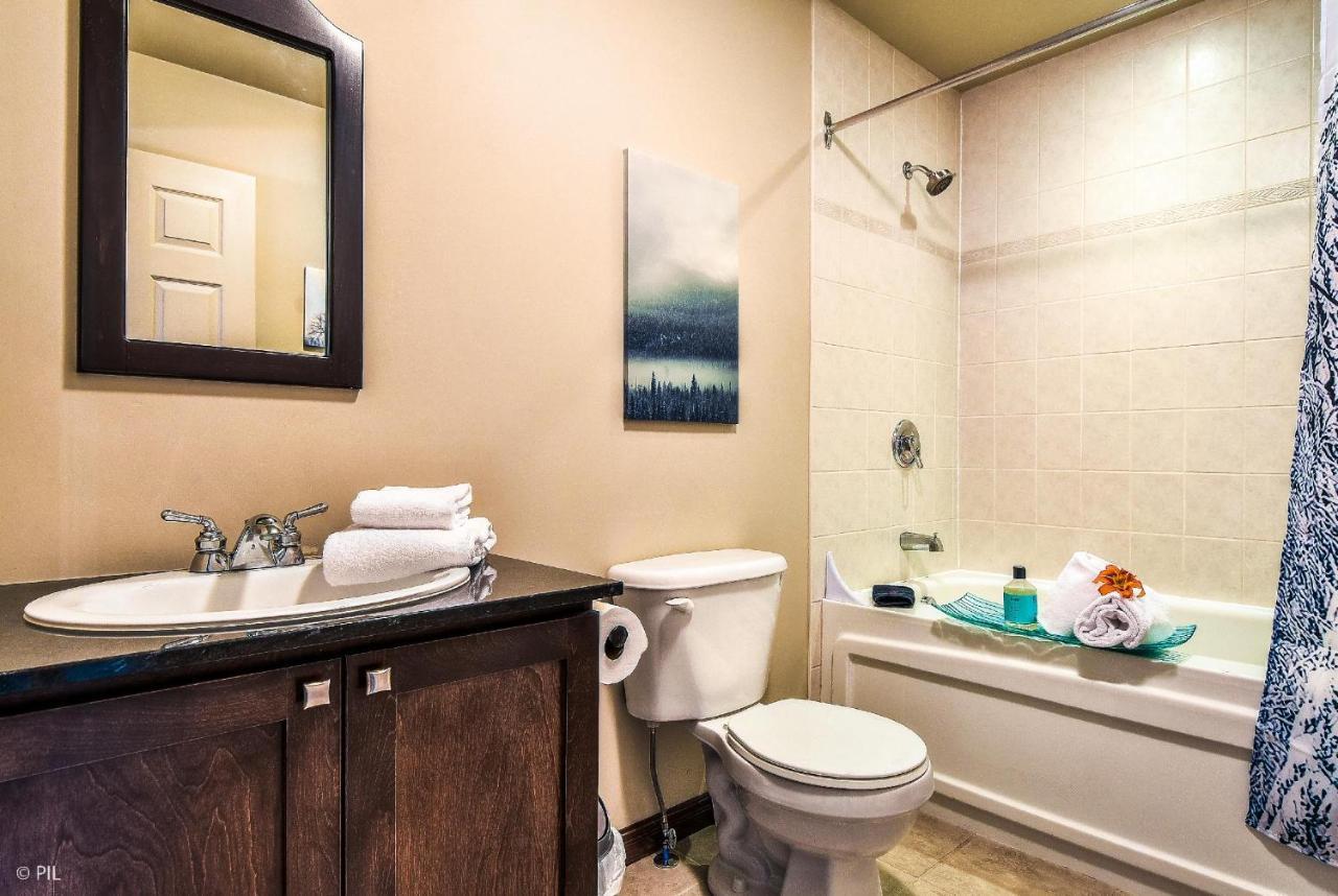Townhouse With Free Shuttle To Tremblant Holiday home *