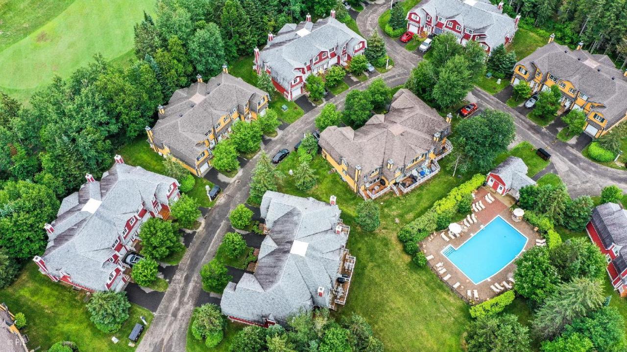 Townhouse With Free Shuttle To Tremblant Holiday home