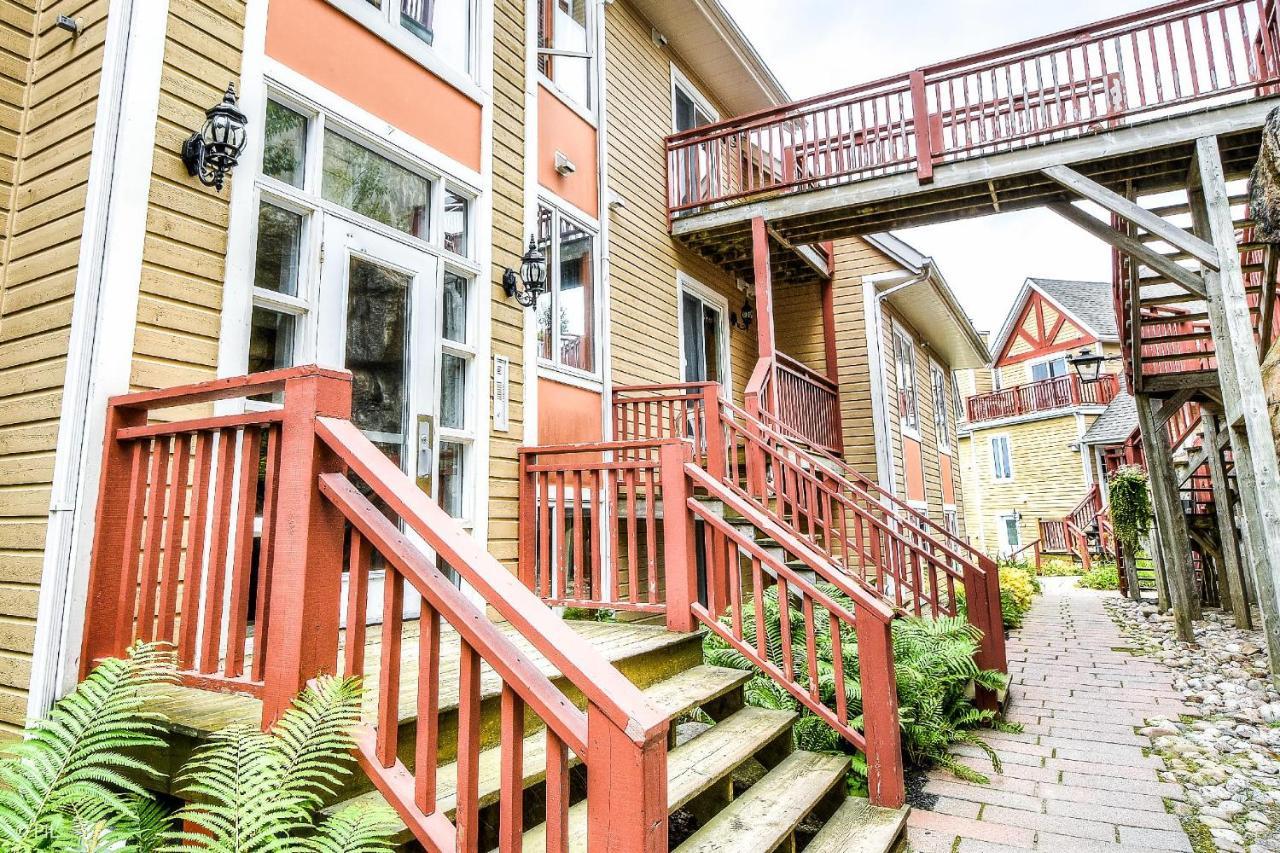 Hauts-bois Inout 2brs Wpool Access 197-4 * Mont-Tremblant