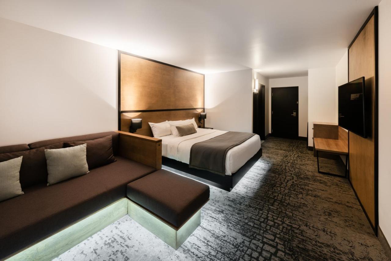 Hotel Ax 4*