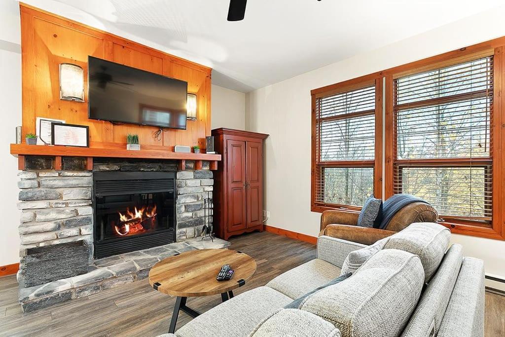 Les Eaux 225-1 By Escapades Tremblant Mont-Tremblant