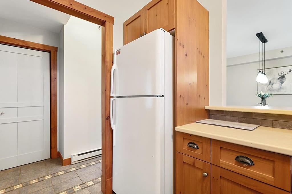 Les Eaux 225-1 By Escapades Tremblant * Mont-Tremblant