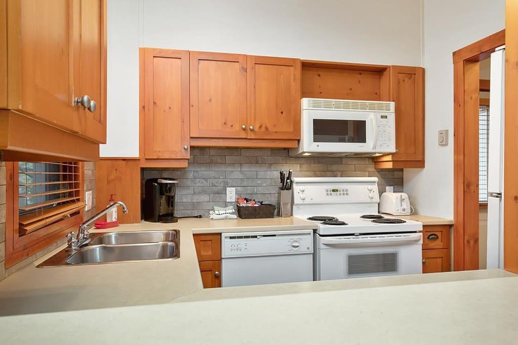Les Eaux 225-1 By Escapades Tremblant Apartment Mont-Tremblant