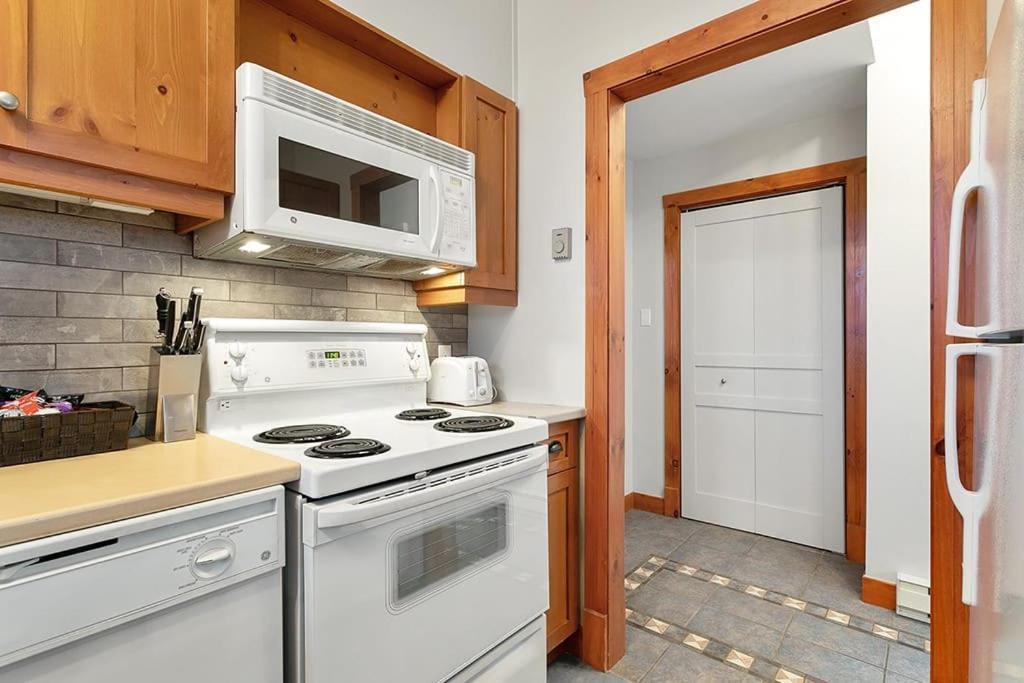 Les Eaux 225-1 By Escapades Tremblant Apartment