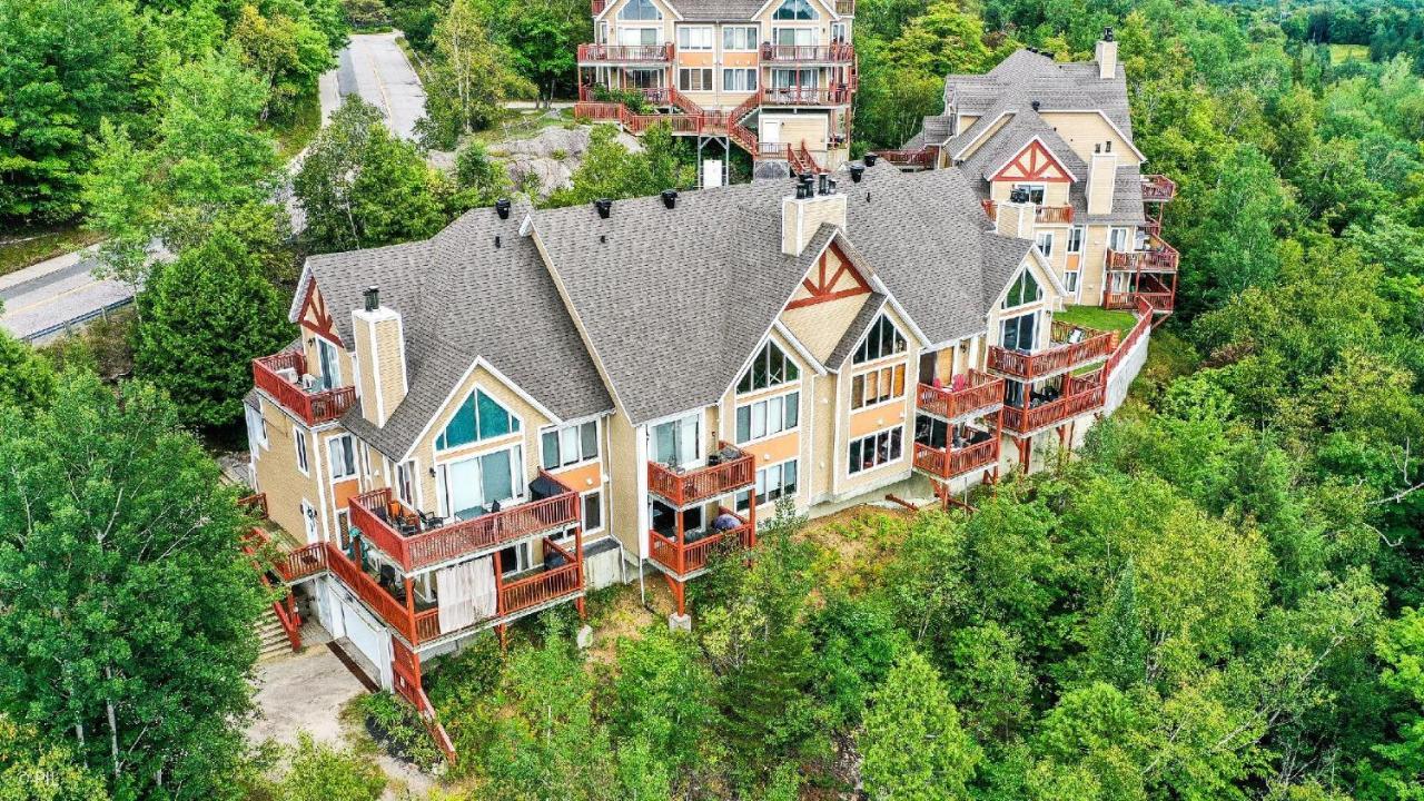 Hauts-bois Inout 2brs Wpool Access 197-9 * Mont-Tremblant