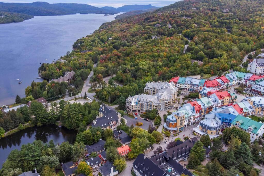 Les Eaux - 2bdrs W Pool & Hot Tub Near Village 5 * Mont-Tremblant