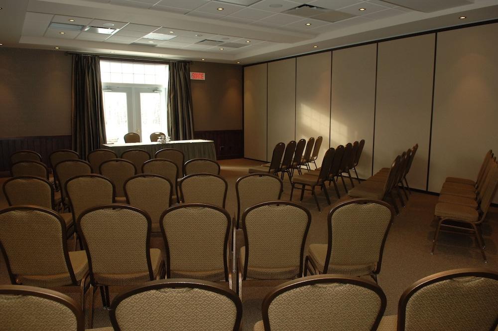 Cap Tremblant Mountain Hotel