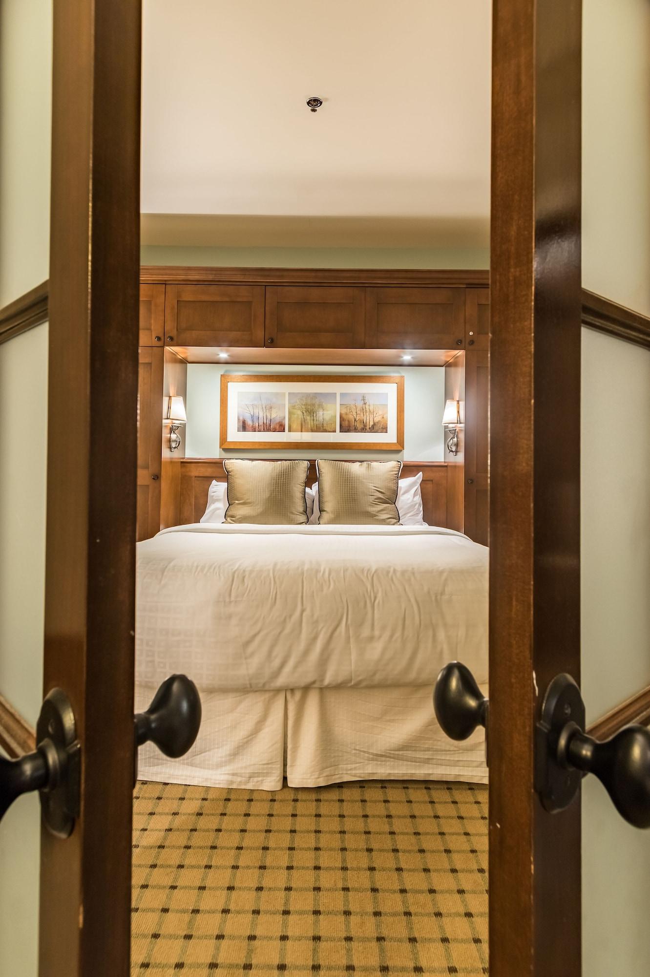 Chateau Beauvallon Hotel 4*