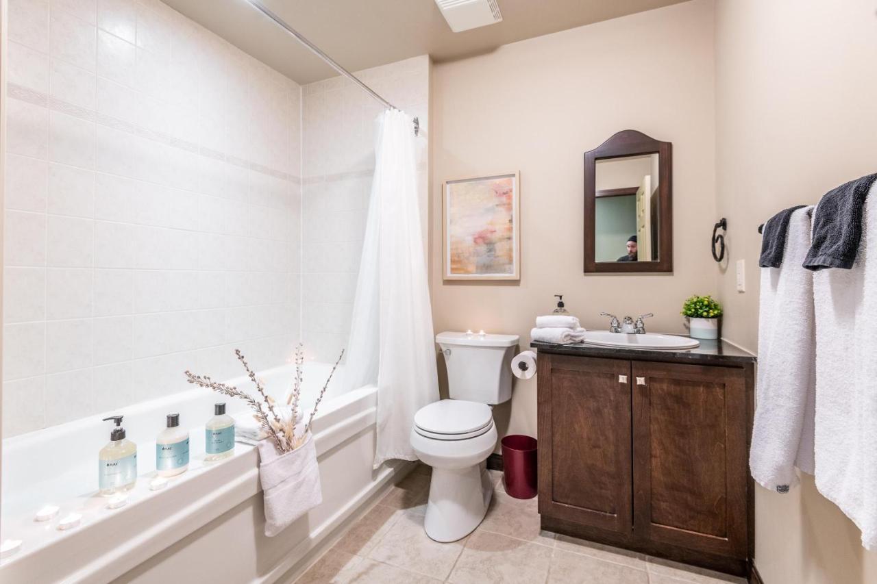Townhouse With Free Shuttle To Tremblant Holiday home