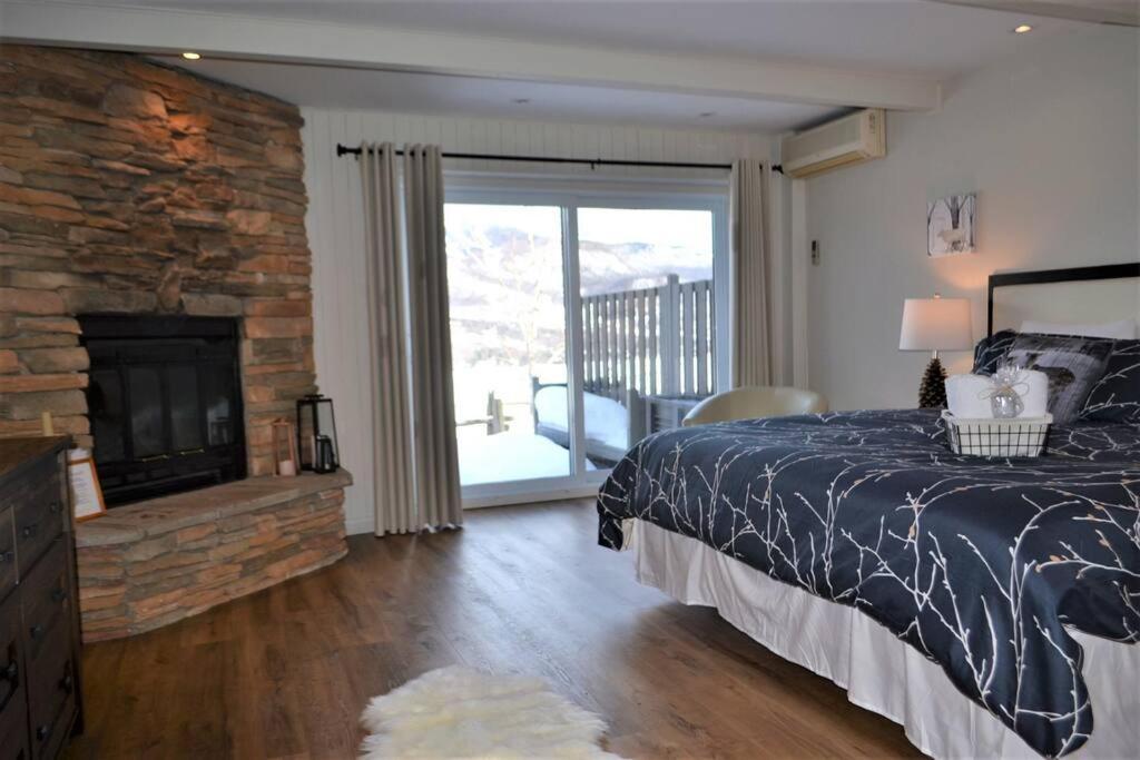 Apartment Beautiful With Superb Mountain View. Mont-Tremblant